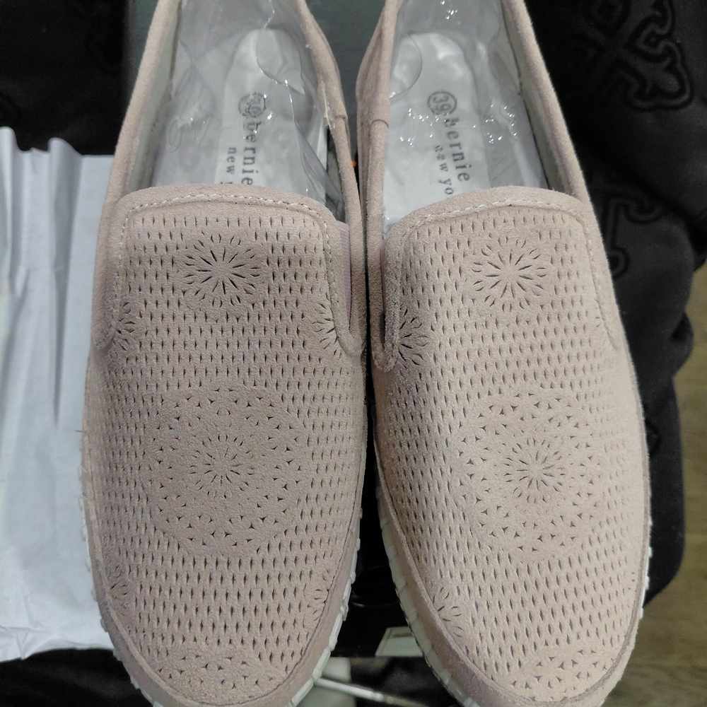 bernie mev. Light Pink Slip-On Flats